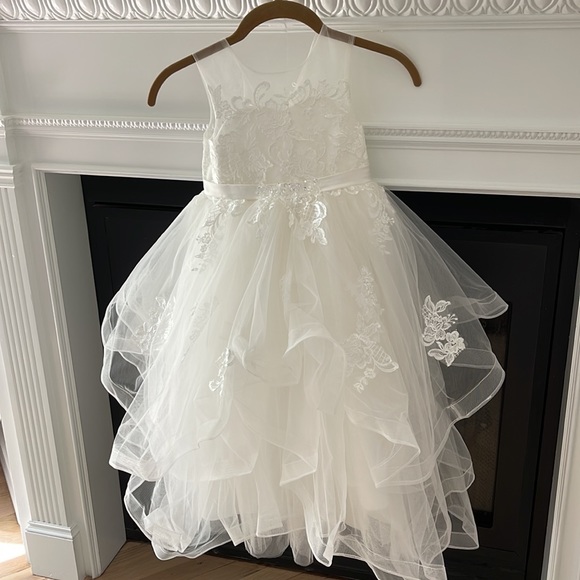 Flower girl/ special occasion dress ivory/white with tiered toole - Picture 10 of 12